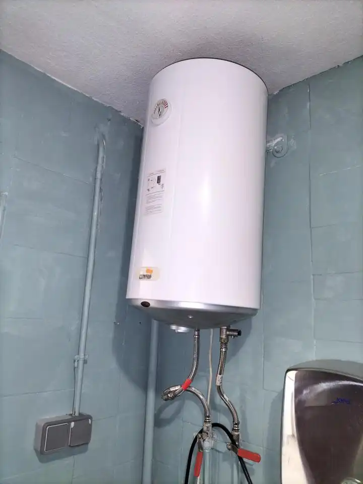 Bathroom of Industrial buildings for rent in Alcalá de Henares