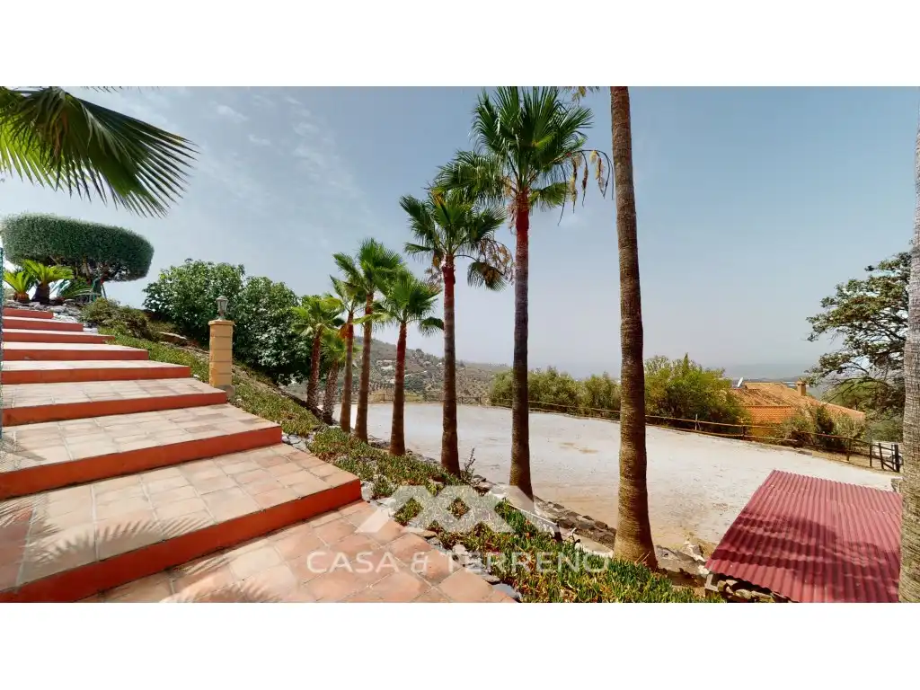 Garden of Houses for sale in Sayalonga  with Air Conditioner, Private garden and Terrace