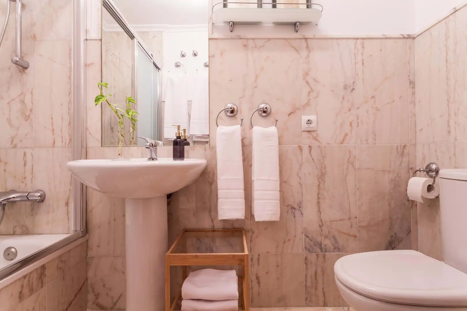 Baño de Piso en venta en Sevilla con Aire acondicionado