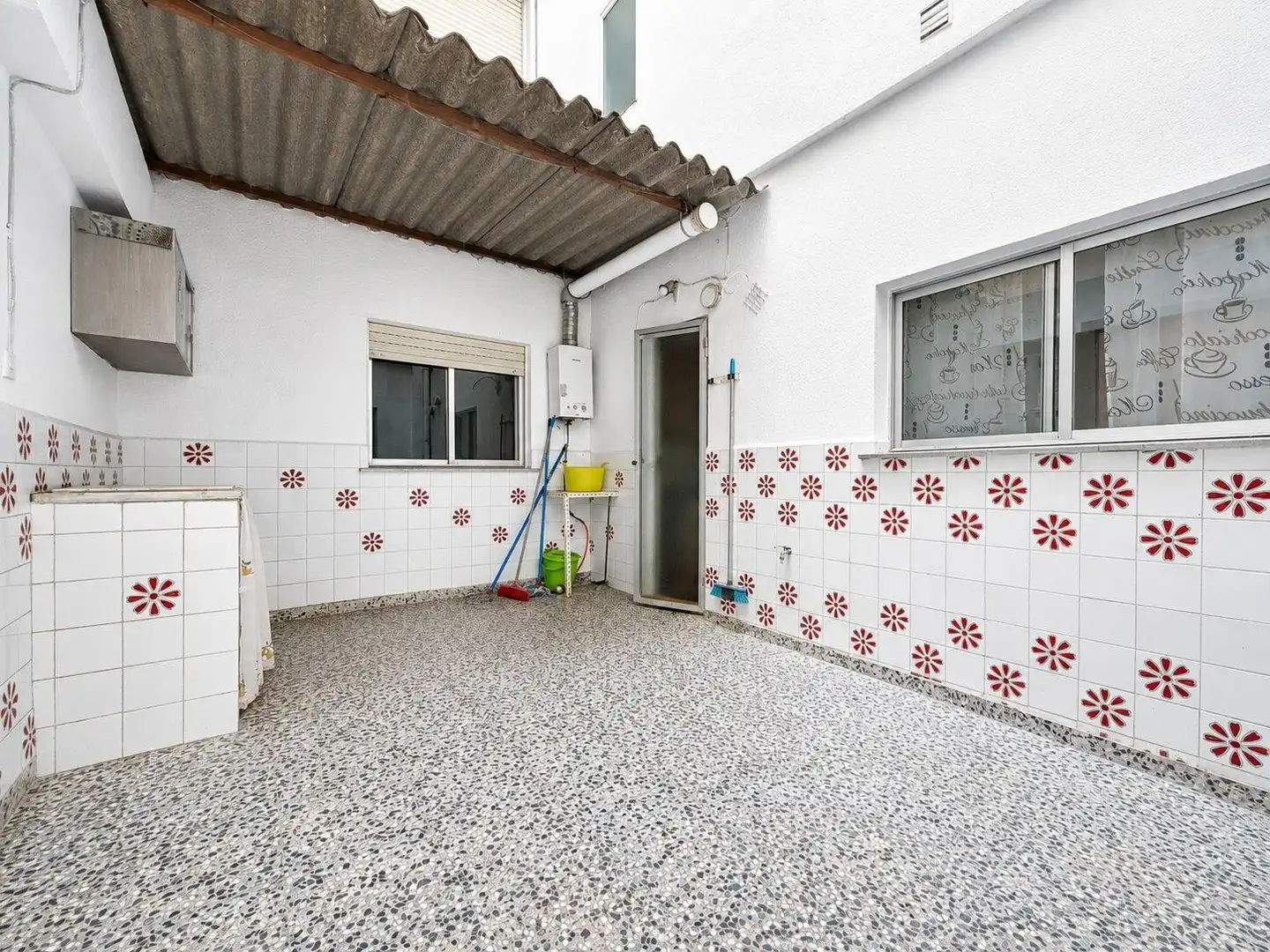 Vista exterior de Piso en venta en Meliana con Terraza, Trastero y Balcón