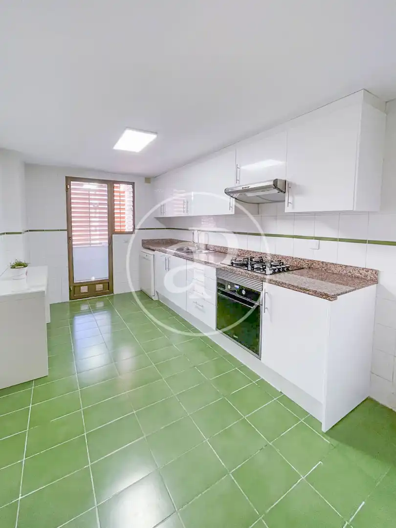 Flat with balcony to rent in C/ de Rubén Darío, imagen 9