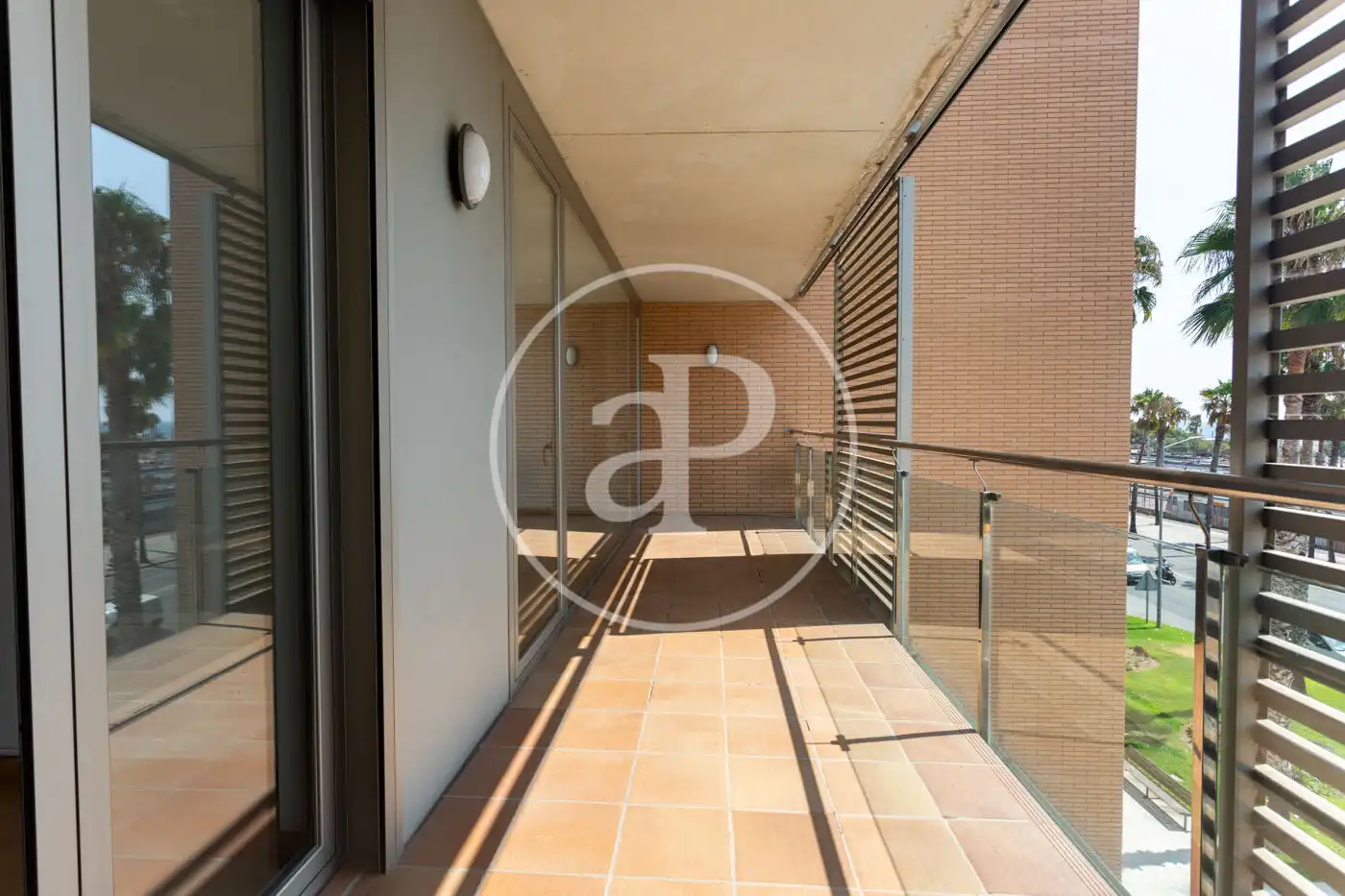 Wohnung zur Miete in Mataró mit Klimaanlage, Heizung und Terrasse