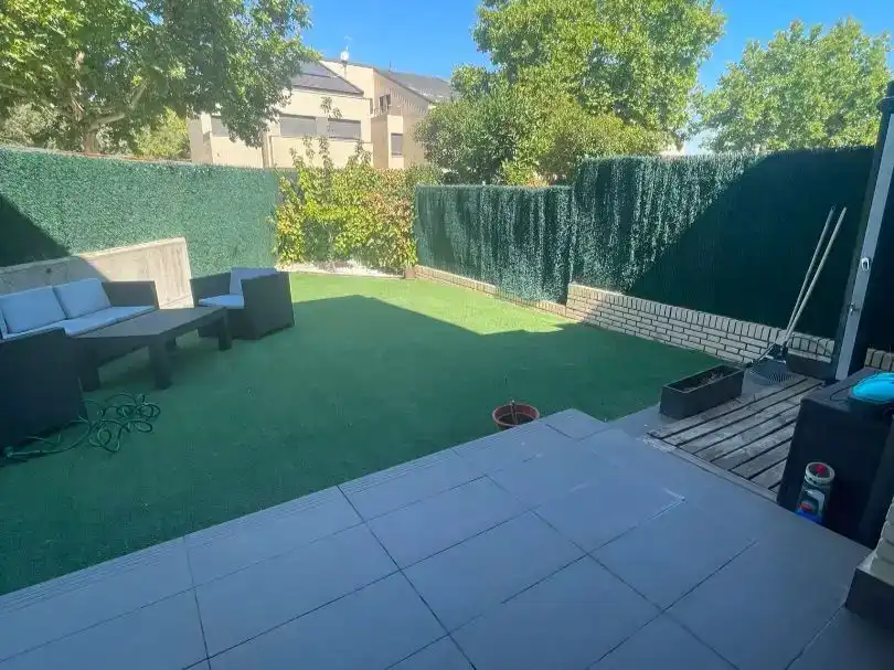 Terraza de Piso en venta en Pinto con Aire acondicionado, Jardín privado y Piscina