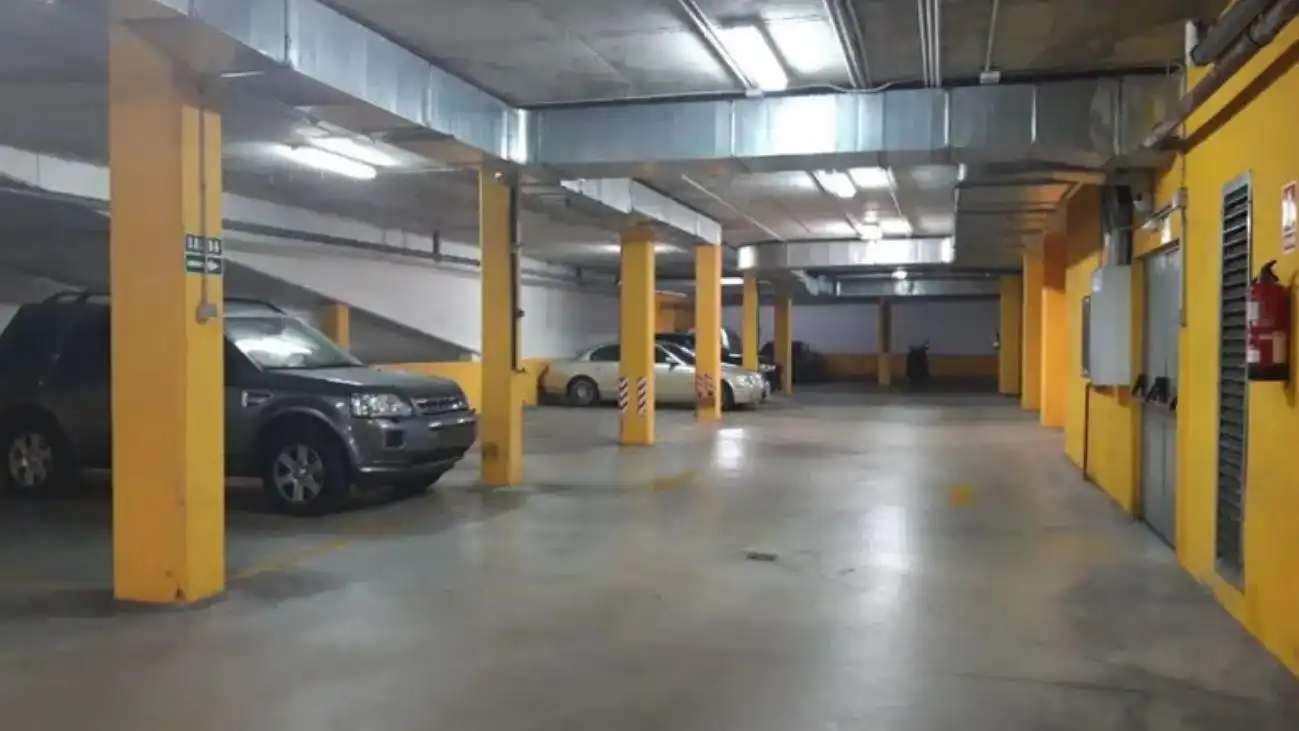 Einzelparkplatz zum Verkauf in Hortaleza
