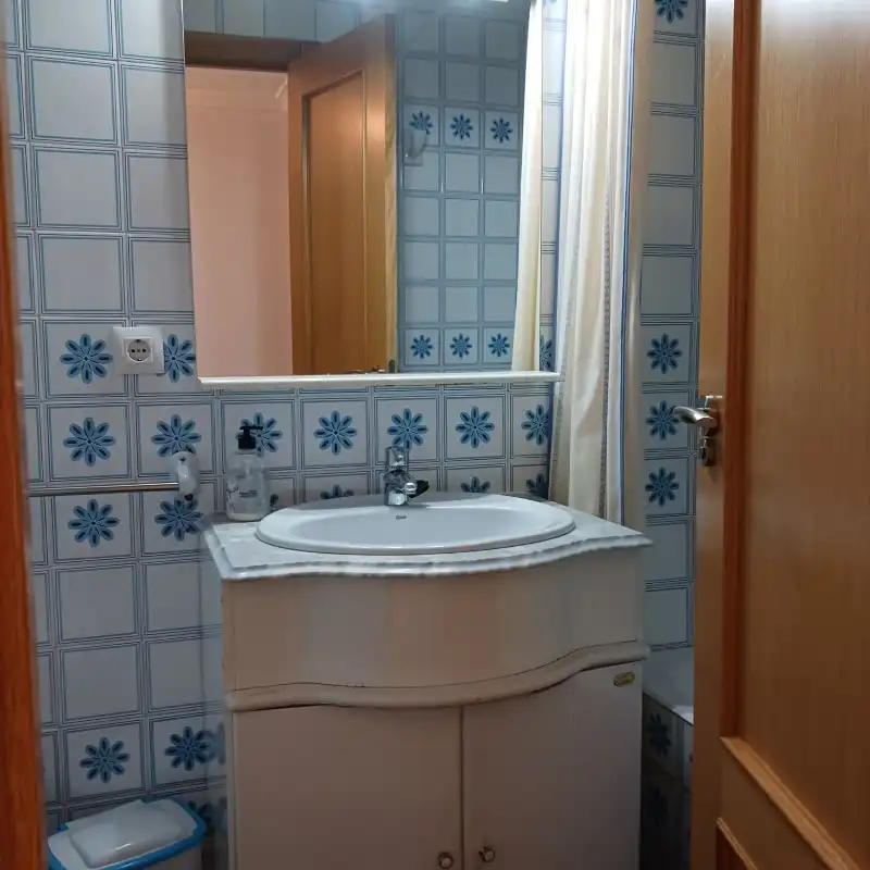Bathroom of Flat for rent in Gandia  with Air Conditioner, Terrace and Furnished