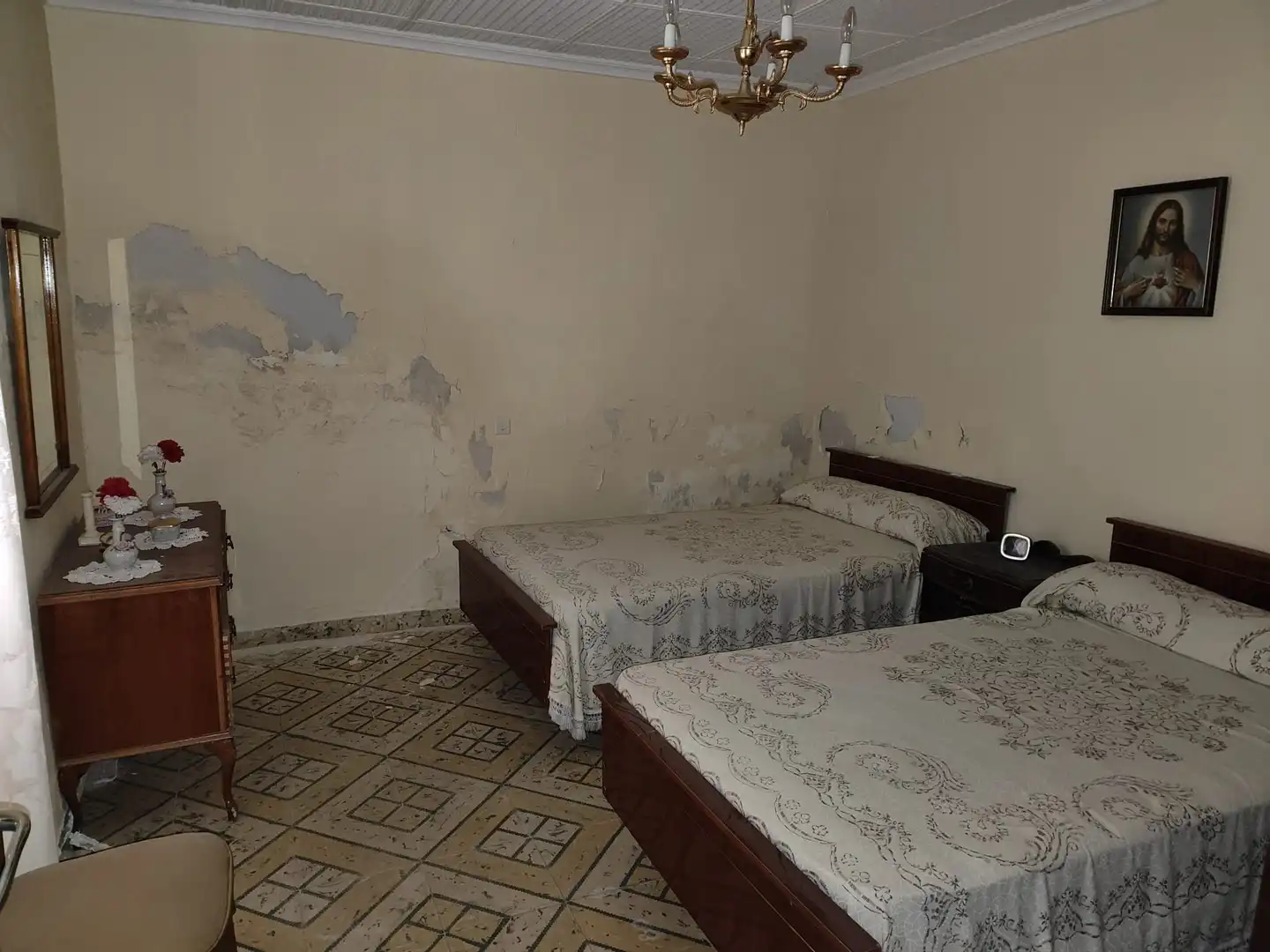 Dormitori de Casa o xalet en venda en Corral de Almaguer amb Calefacció, Jardí privat i Parquet