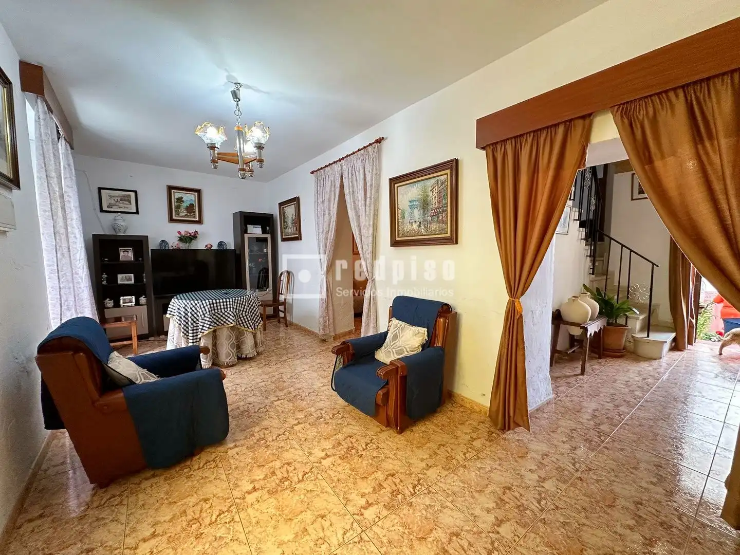 Sala d'estar de Casa o xalet en venda en Colmenar amb Calefacció, Jardí privat i Terrassa