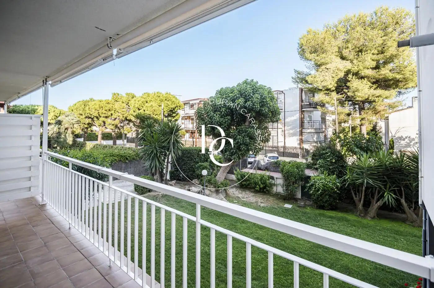 Terrasse von Wohnung zum Verkauf in Sitges mit Klimaanlage, Heizung und Privatgarten