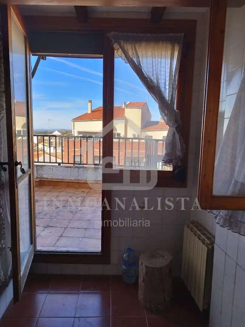 Exterior view of Houses for sale in Requena  with Terrace and Balcony