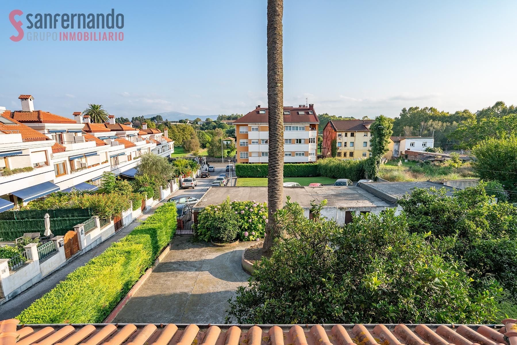Vista exterior de Pis en venda en Santander amb Calefacció, Jardí privat i Parquet