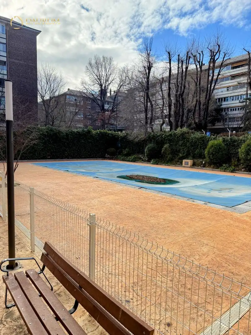 Piscina de Piso en venta en Madrid con Aire acondicionado, Calefacción y Terraza