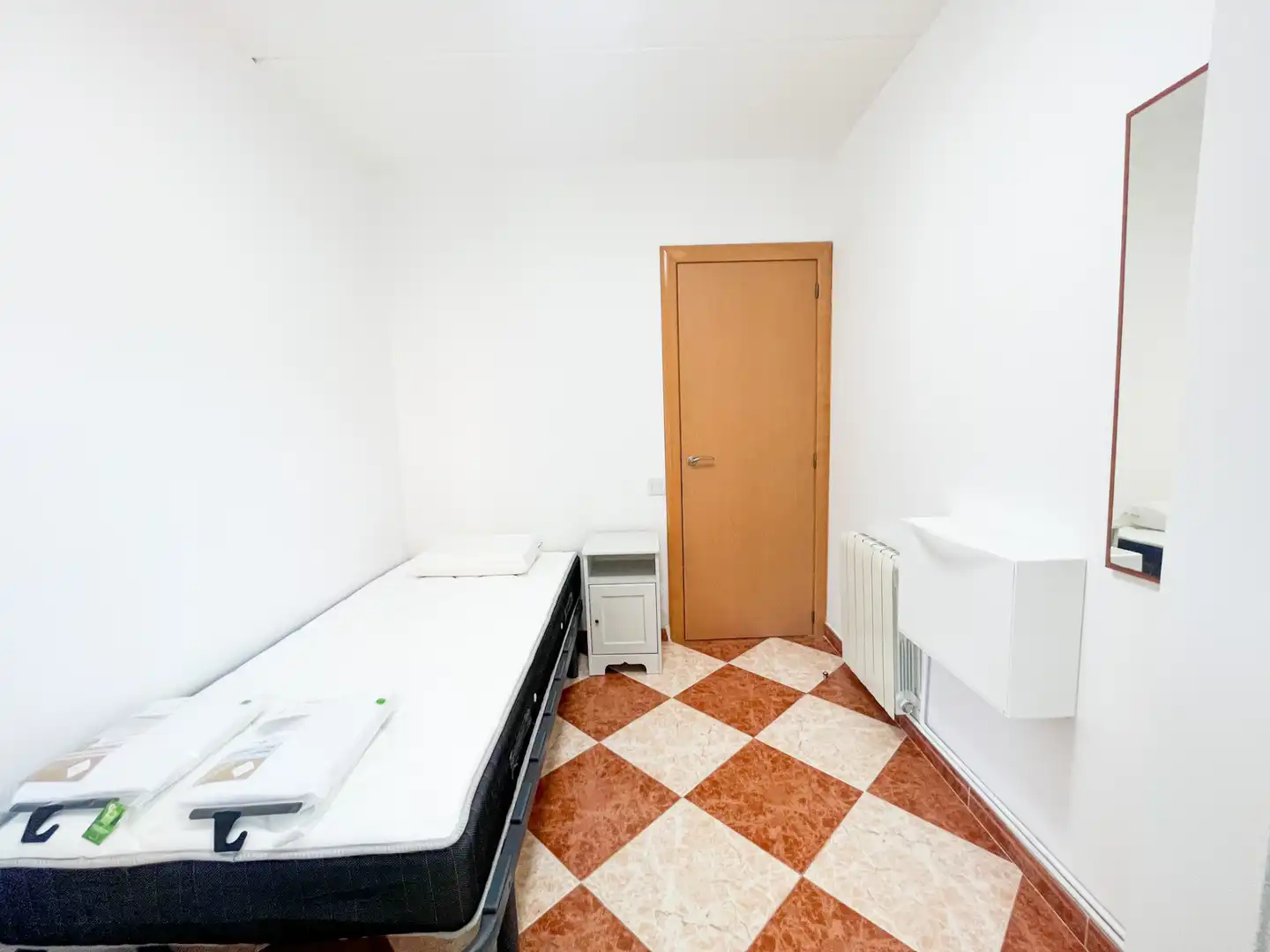 Habitación de Piso de alquiler en Cerdanyola del Vallès con Calefacción, Amueblado y Horno