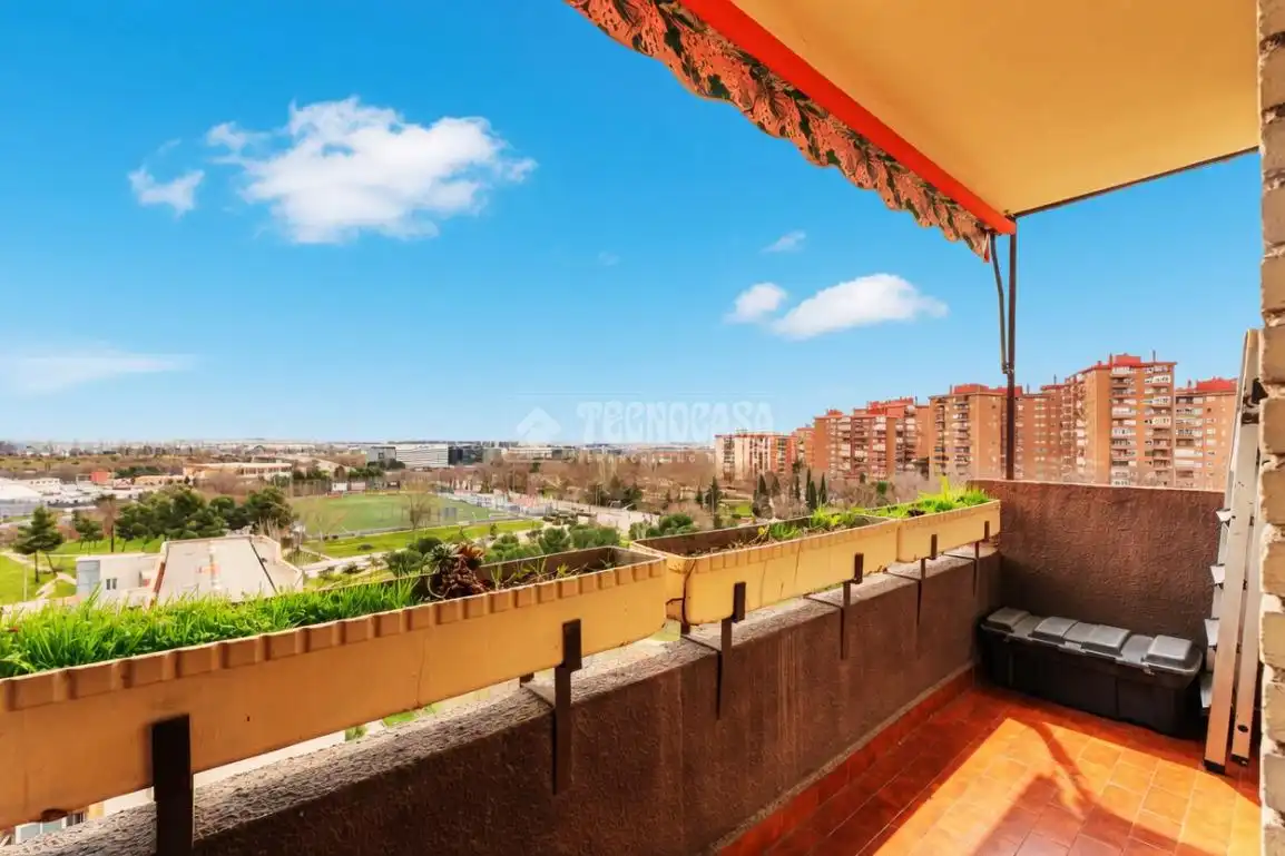 Vista exterior de Piso en venta en Madrid con Aire acondicionado, Calefacción y Terraza