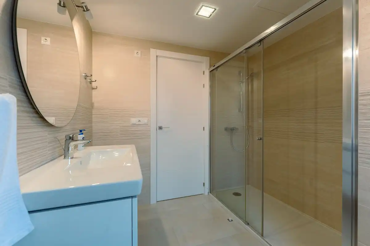 Bany de Casa o xalet en venda en Marbella amb Aire condicionat, Terrassa i Traster