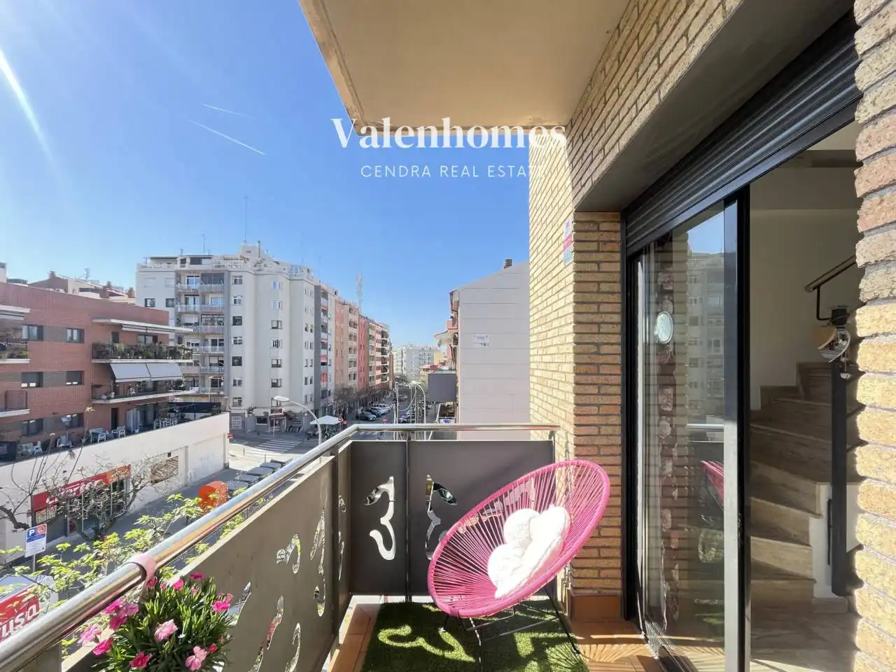 Außenansicht von Maisonette zum Verkauf in Rubí mit Klimaanlage, Heizung und Terrasse