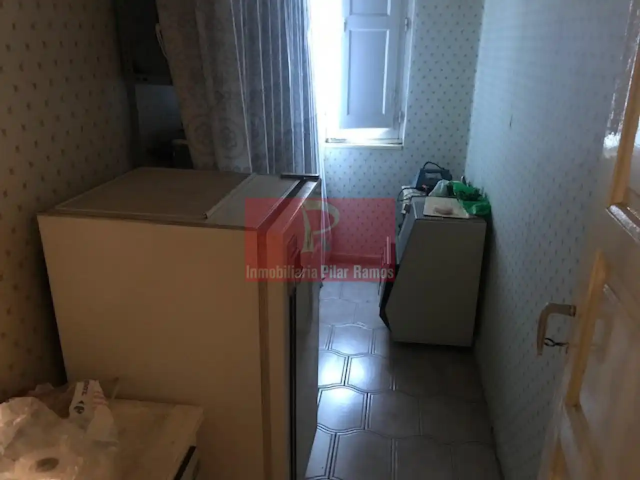 Cuina de Casa o xalet en venda en León Capital  amb Jardí privat