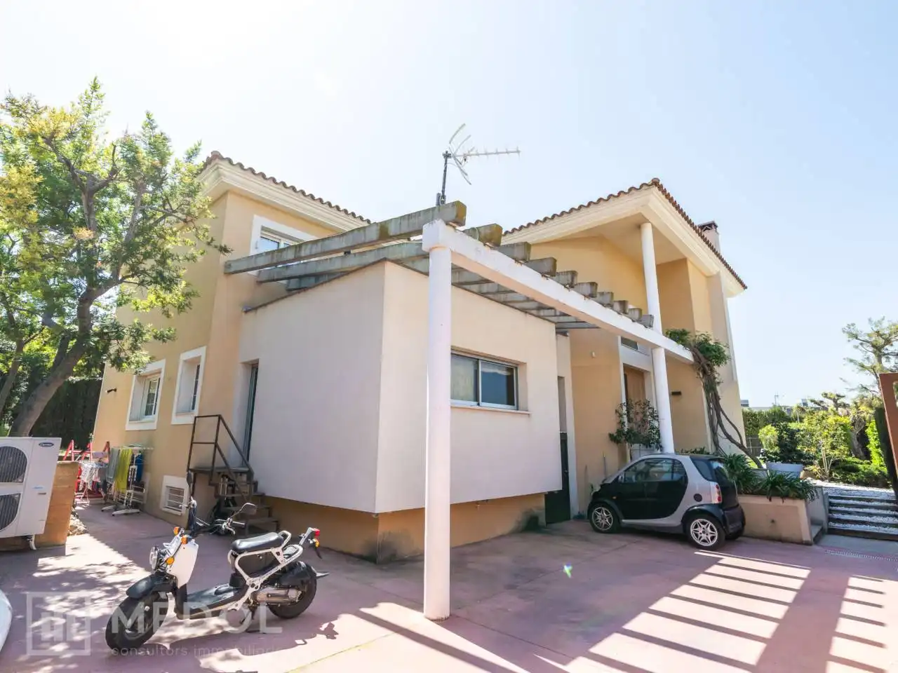 Vista exterior de Casa o xalet en venda en Tarragona amb Aire condicionat, Calefacció i Jardí privat