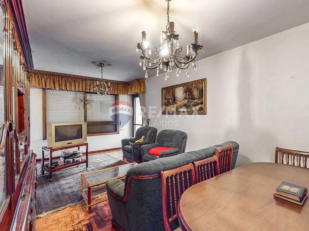 Living room of Flat for sale in Vigo   with Heating, Parquet flooring and Terrace