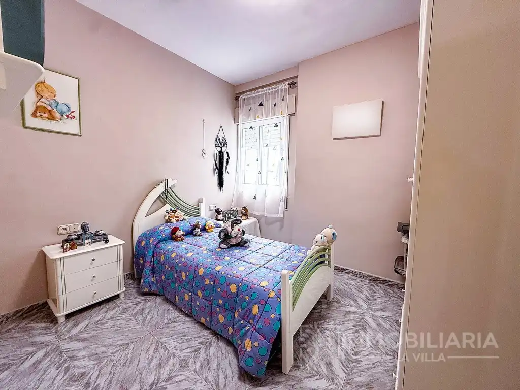 Bedroom of Flat for sale in Coín
