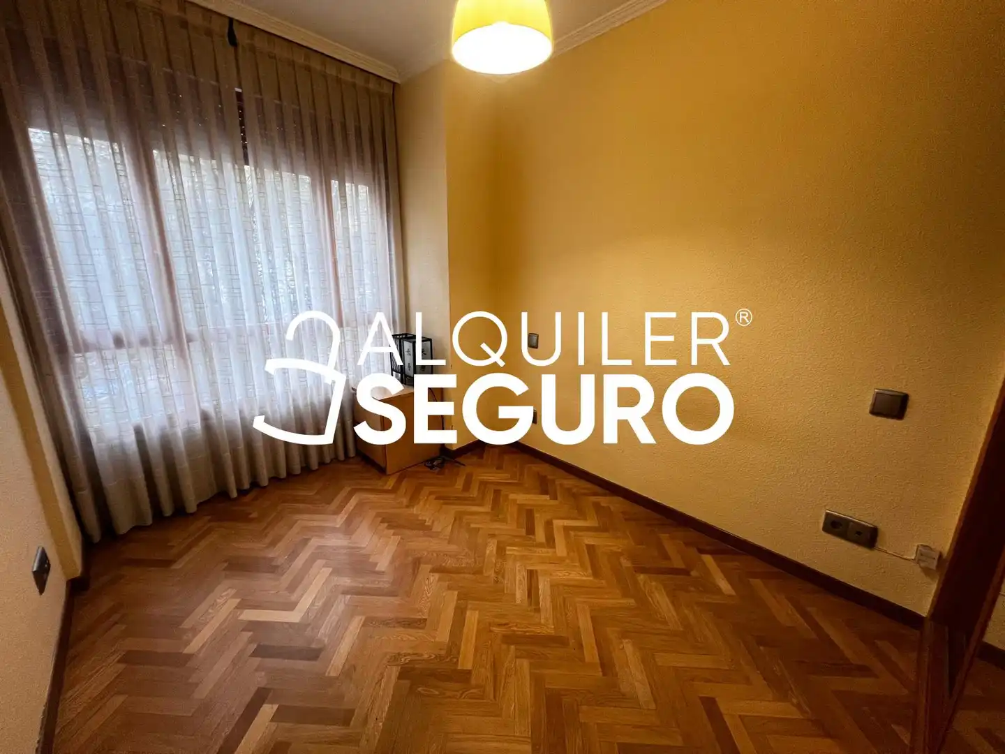 Schlafzimmer von Wohnung zur Miete in Madrid mit Klimaanlage, Heizung und Abstellraum