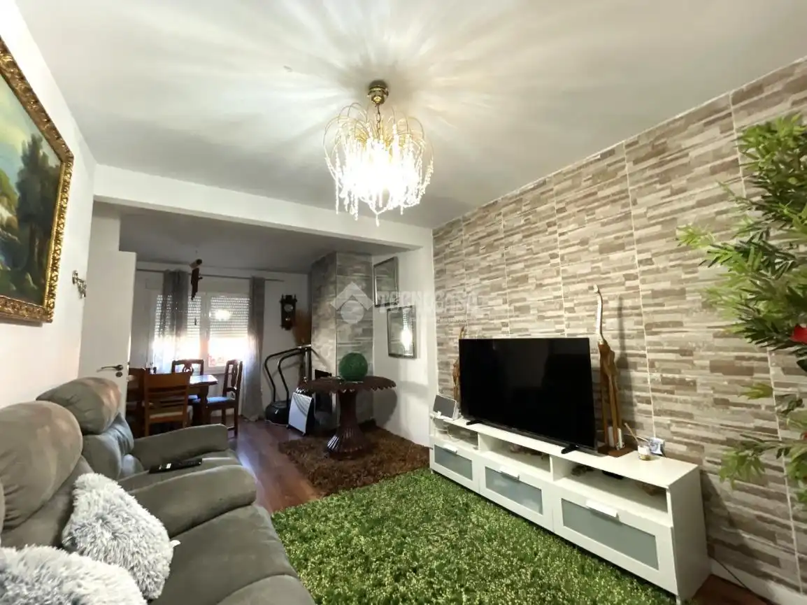 Sala de estar de Casa adosada en venta en Villalbilla con Jardín privado y Terraza