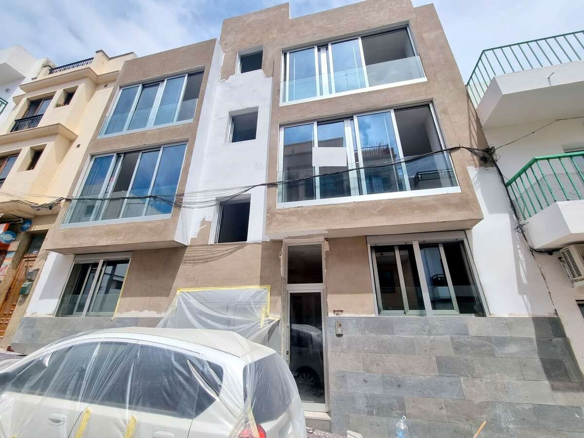 Vista exterior de Pis en venda en Arrecife amb Terrassa