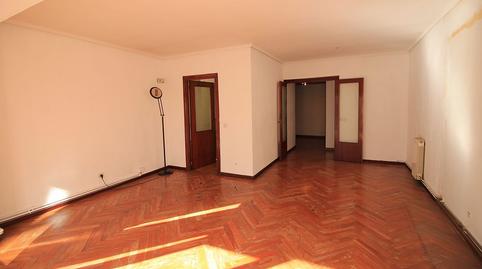 Foto 4 de Piso en venta en Las Arenas, Bizkaia