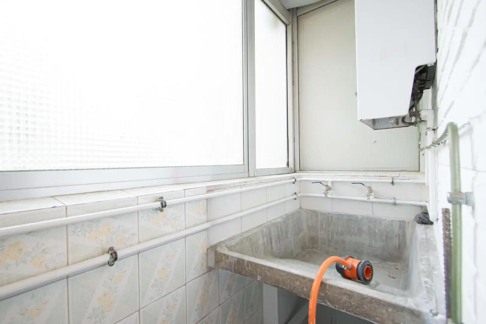 Bany de Pis en venda en San Juan de Aznalfarache amb Aire condicionat, Terrassa i Piscina comunitària