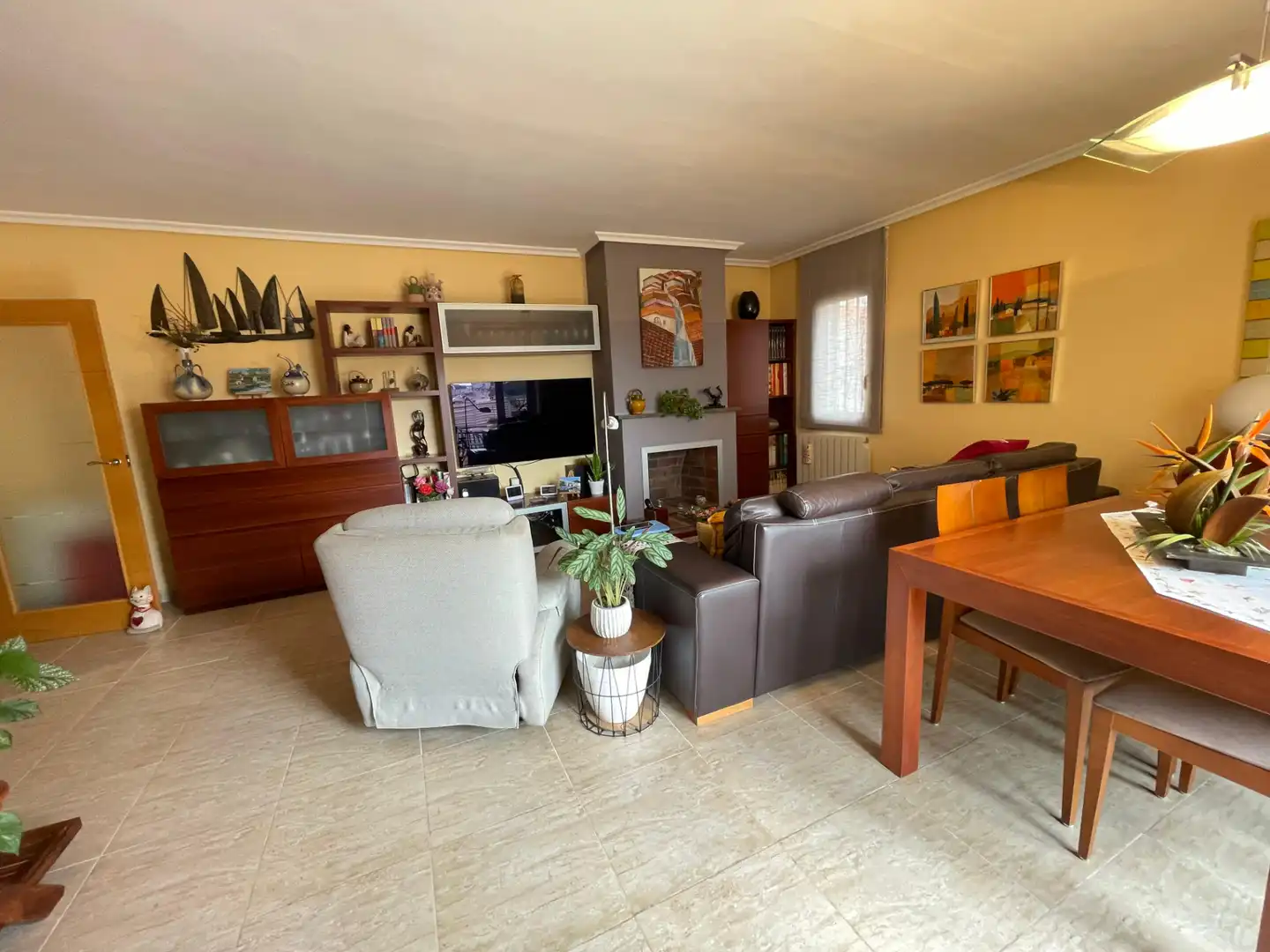 Living room of Detached homes for sale in Santa Coloma de Gramenet  with Air Conditioner, Heating and Terrace