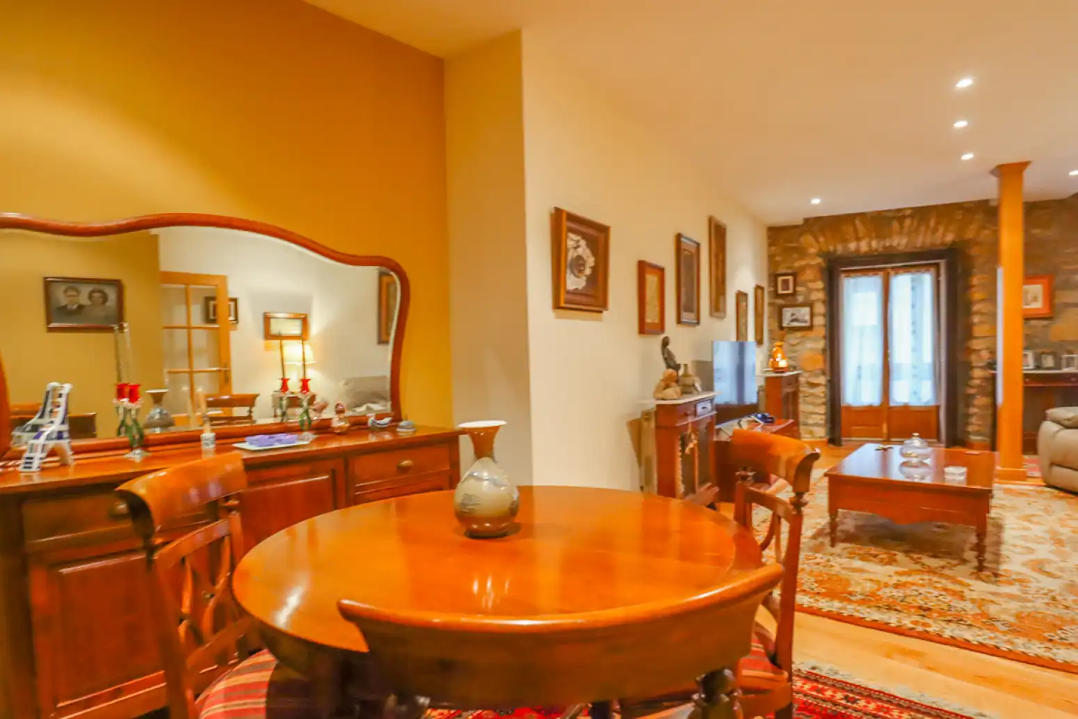Dining room of Flat for sale in Oviedo   with Heating, Parquet flooring and Terrace