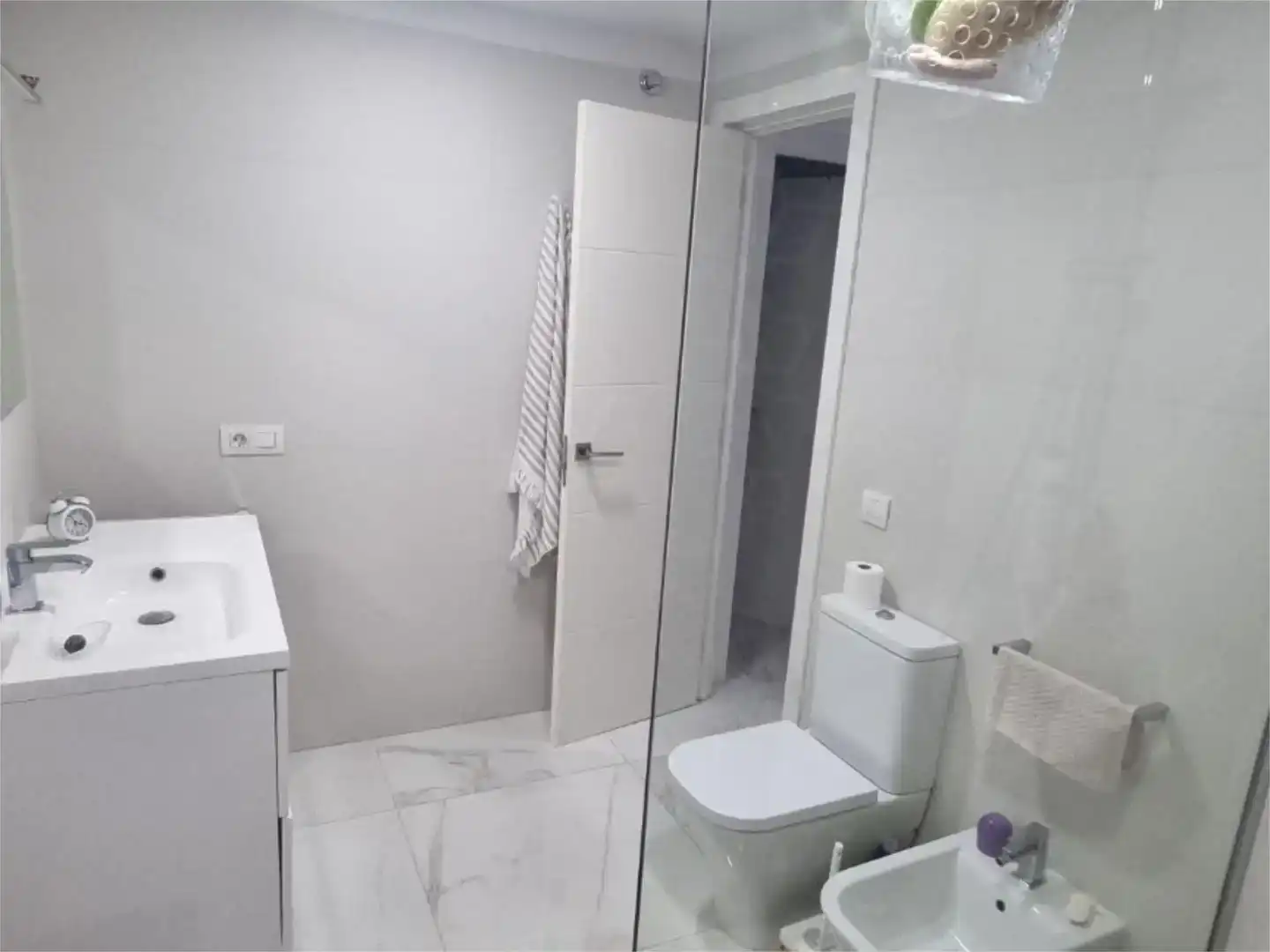 Badezimmer von Wohnung zur Miete in Mogán mit Klimaanlage, Privatgarten und Schwimmbad