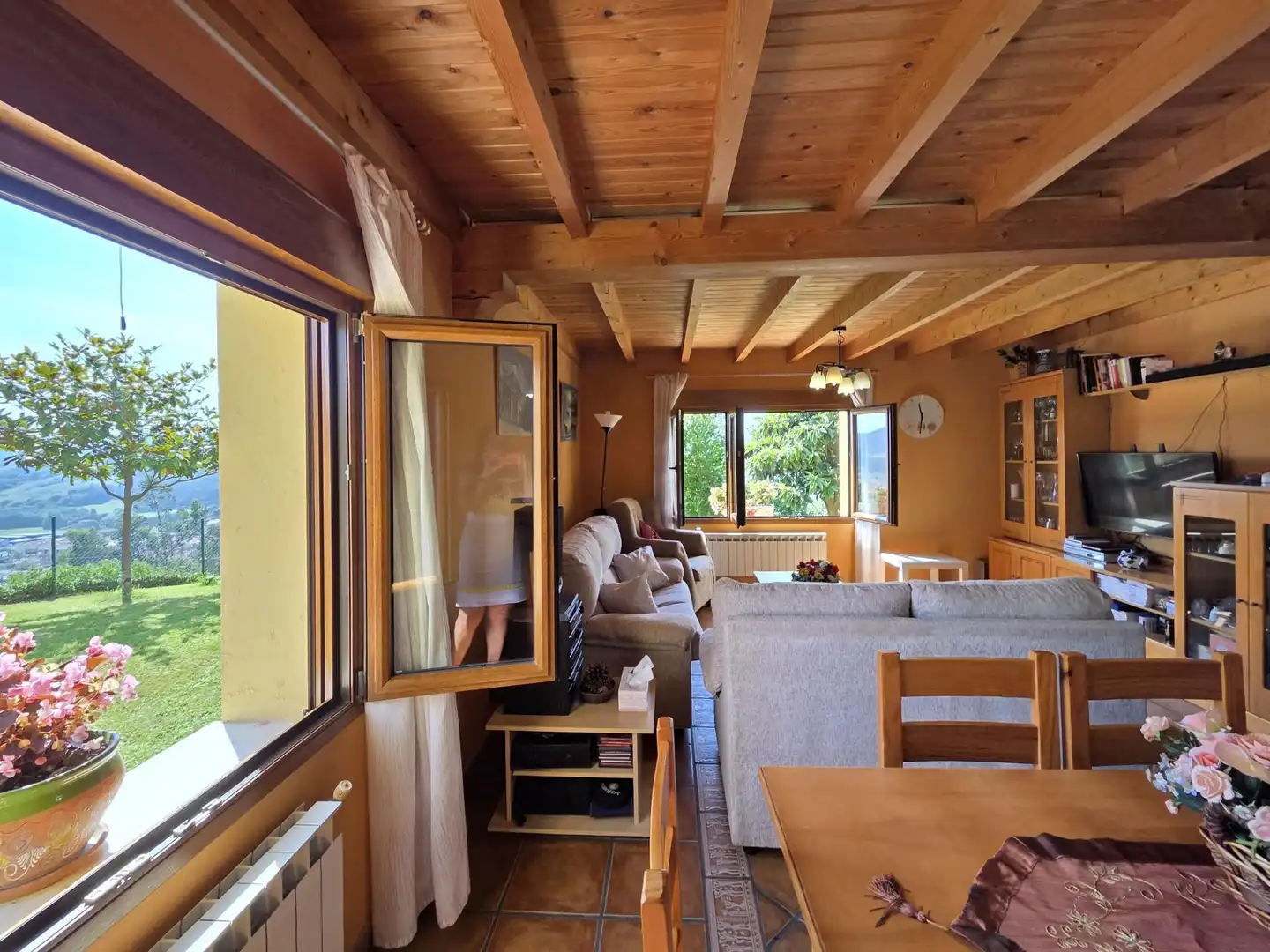 Wohnzimmer von Haus oder Chalet zum Verkauf in Piélagos mit Privatgarten, Terrasse und Abstellraum