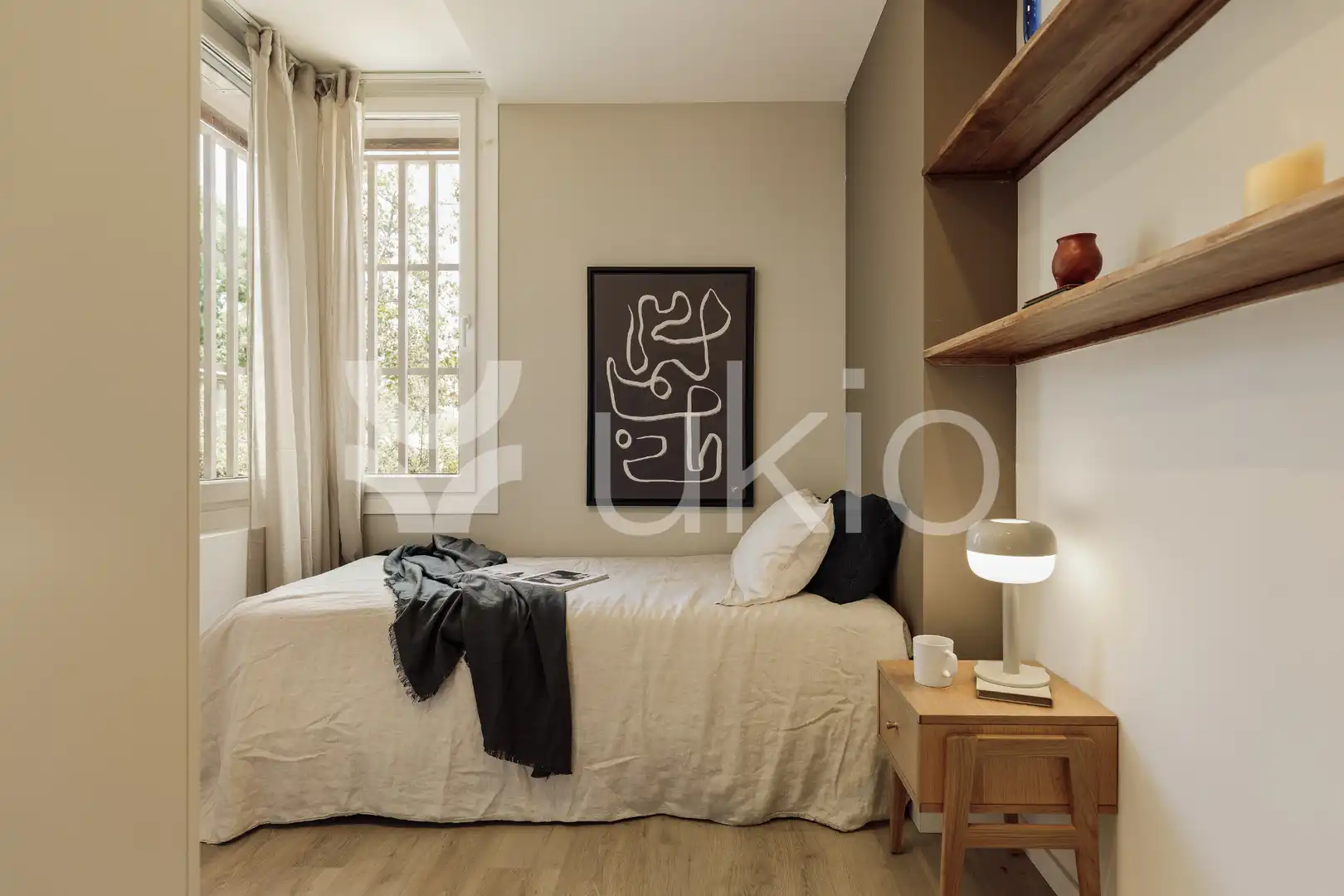 Dormitori de Apartament de lloguer en Barcelona amb Aire condicionat, Calefacció i Terrassa