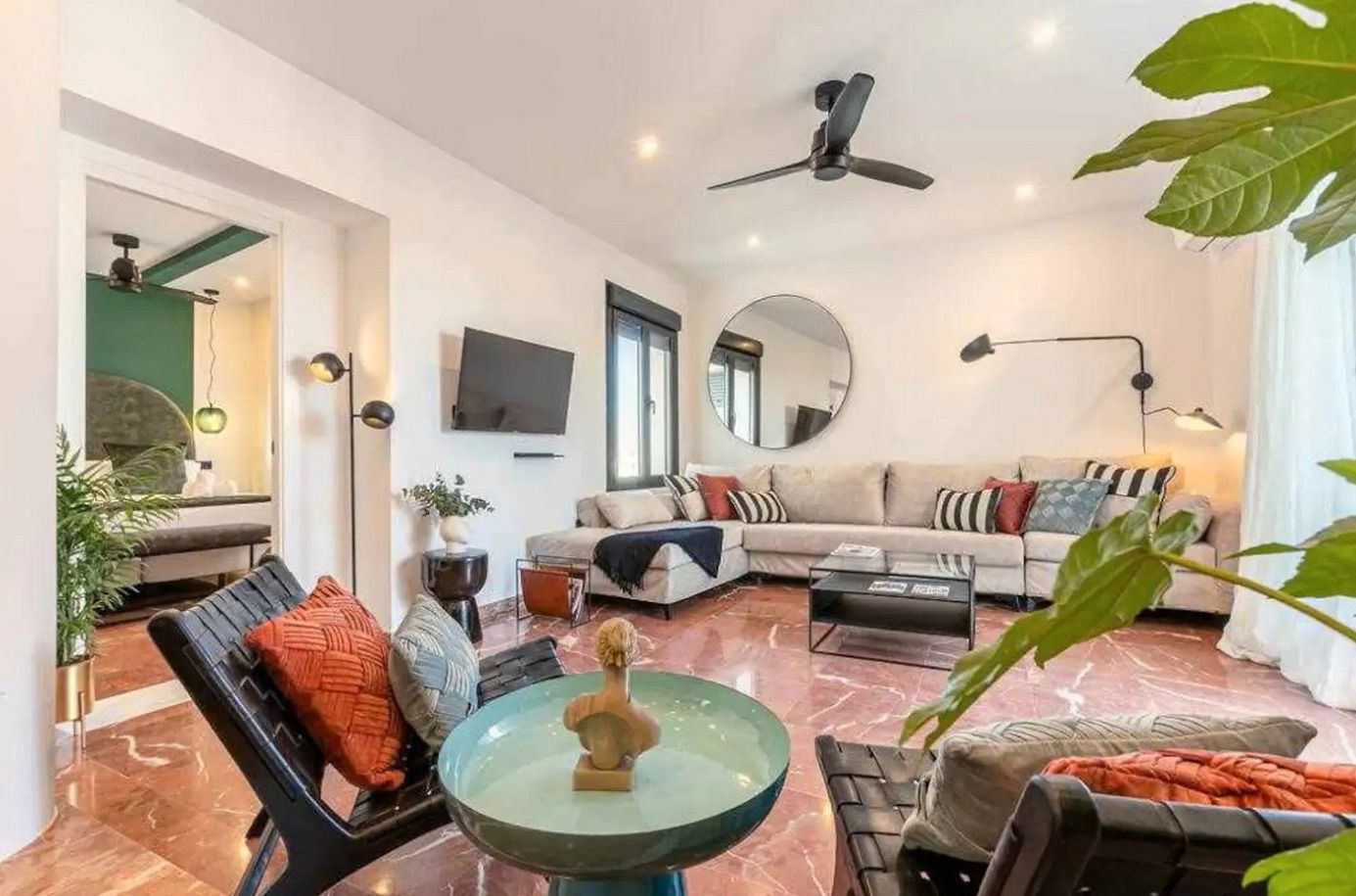 Living room of Apartment to rent in  Sevilla Capital  with Air Conditioner, Heating and Parquet flooring