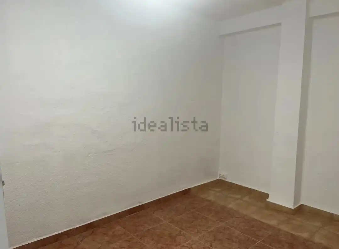 Bedroom of Flat for sale in Valencia  with Air Conditioner, Balcony and Internet