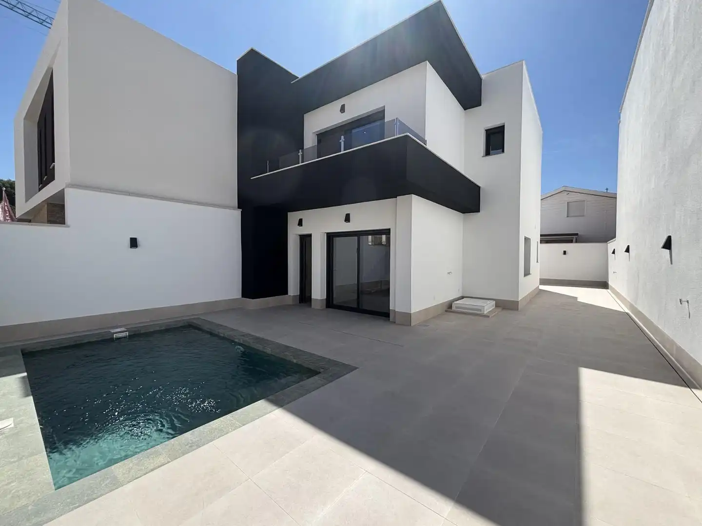 Vista exterior de Casa o chalet en venta en Almoradí con Aire acondicionado, Jardín privado y Terraza