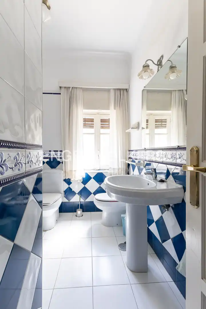 Baño de Casa o chalet en venta en Torrelodones con Calefacción, Jardín privado y Terraza