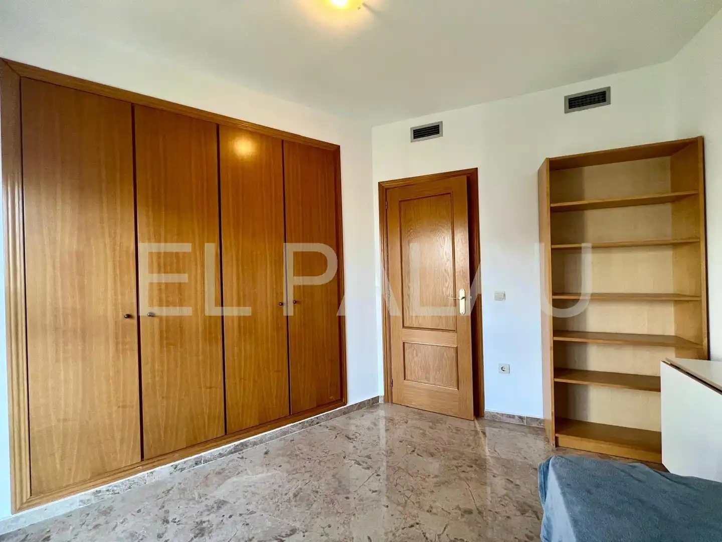 Piso de alquiler en Barrio de Benicalap