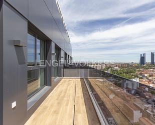 Terrassa de Apartament en venda en  Madrid Capital amb Aire condicionat, Terrassa i Piscina