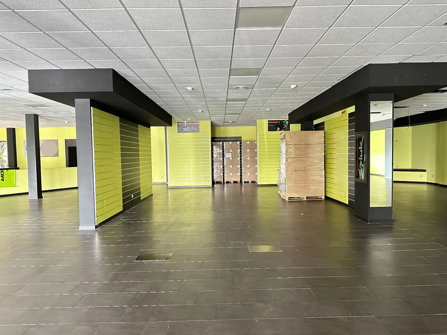 Local comercial de lloguer a Maliaño, imagen 3