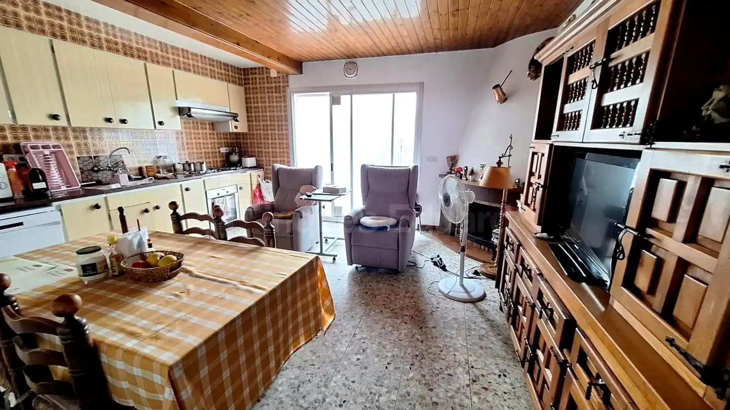 Sala d'estar de Casa adosada en venda en Argentona amb Terrassa i Balcó
