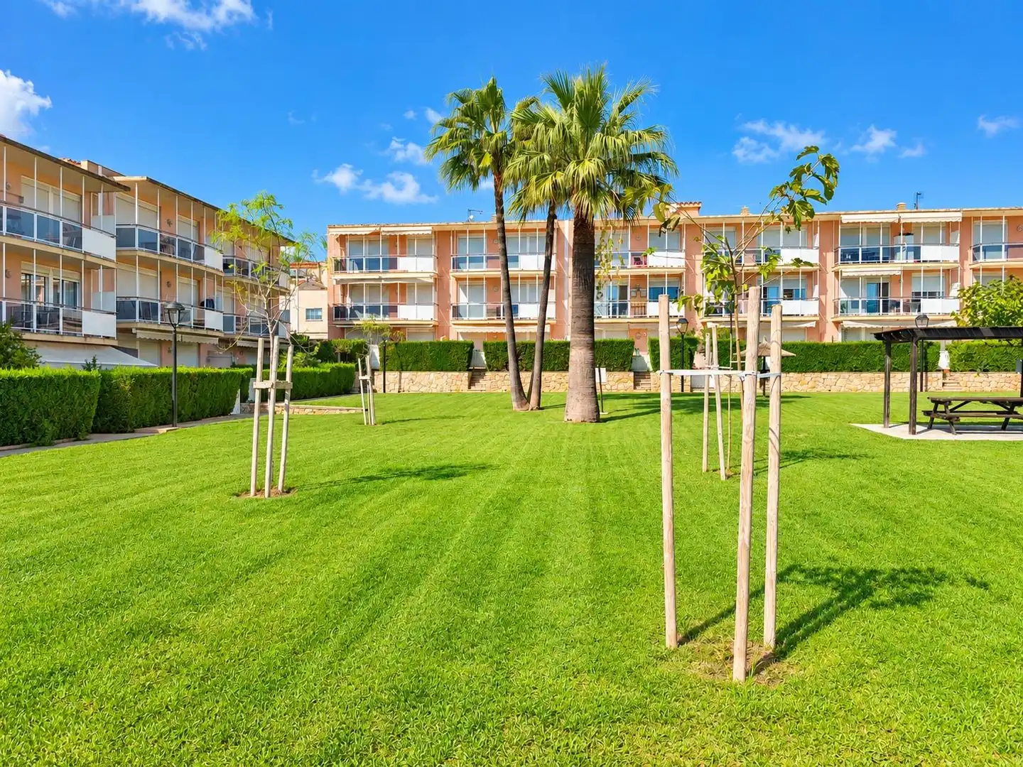 Außenansicht von Wohnung zum Verkauf in La Ràpita mit Klimaanlage, Terrasse und Alarm