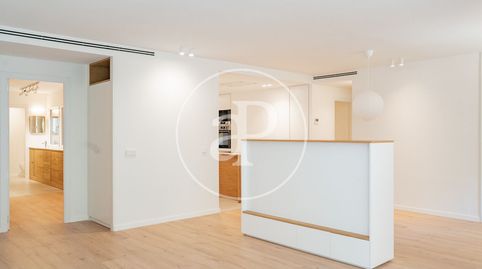 Foto 5 de Piso en venta en Paseo de la R. Cristina, Jerónimos, Madrid Capital
