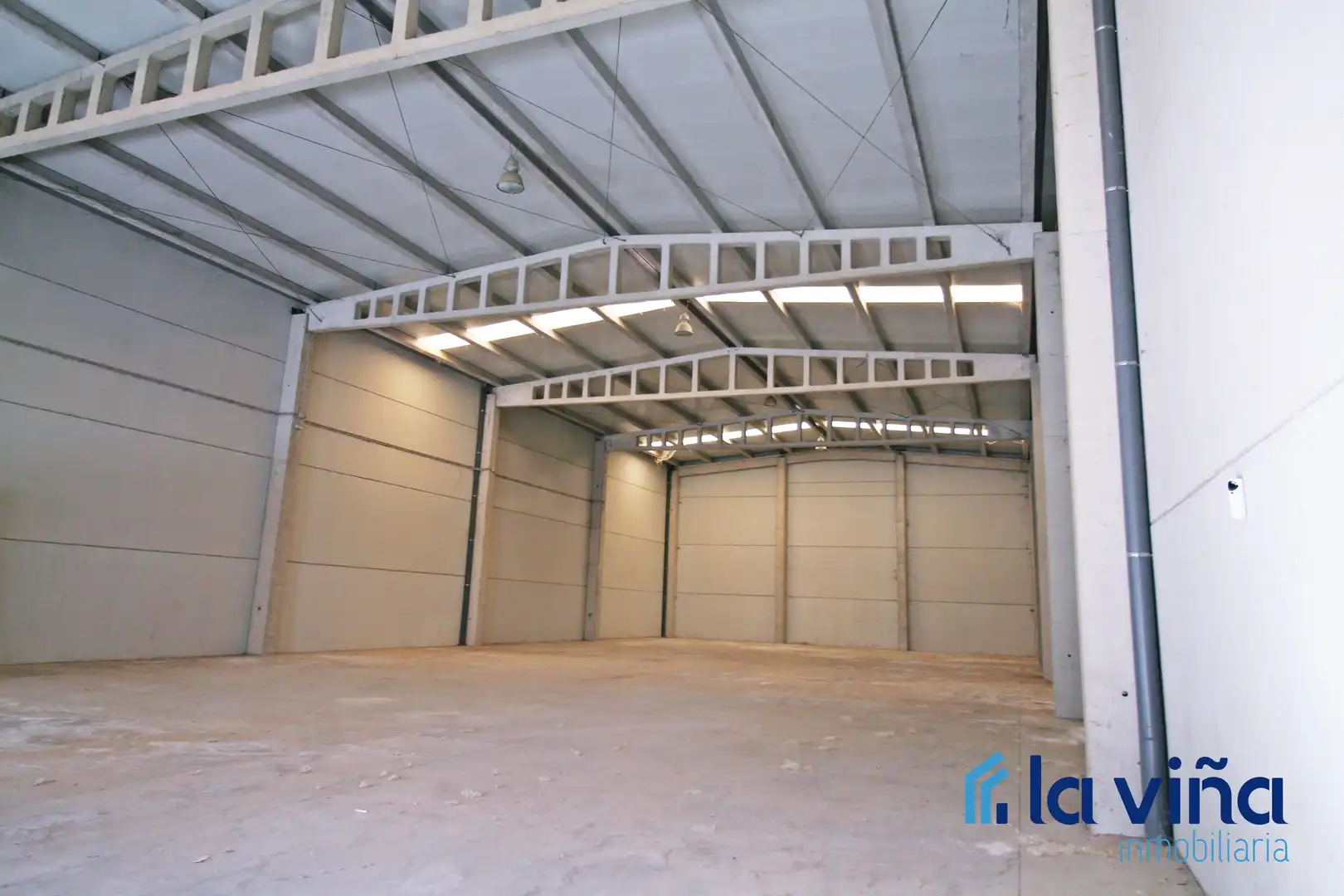 Nau industrial en venda a Mollina