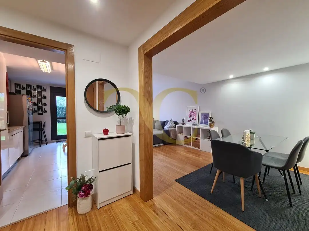 Wohnung zum Verkauf in Oviedo  mit Heizung, Privatgarten und Terrasse
