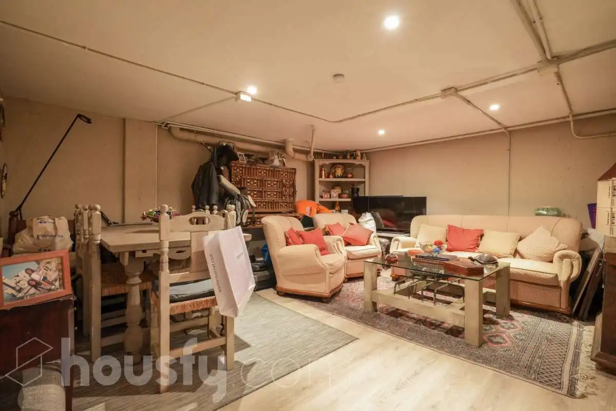 Casa adosada en venta en Madrid con Aire acondicionado, Calefacción y Jardín privado