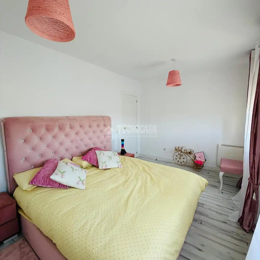 Habitación de Casa o chalet en venta en Colmenar de Oreja con Aire acondicionado, Calefacción y Jardín privado