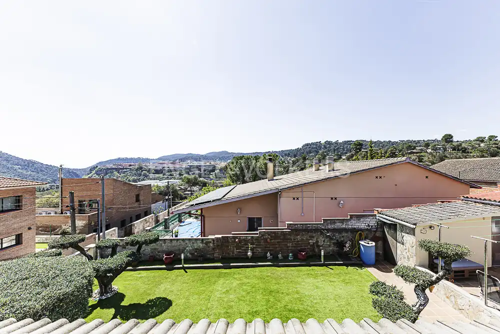 Jardí de Casa o xalet en venda en La Torre de Claramunt amb Aire condicionat, Calefacció i Jardí privat