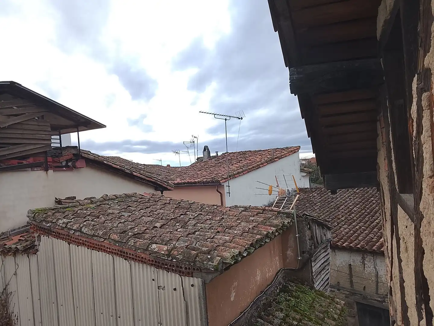 Exterior view of Houses for sale in Valverde de la Vera