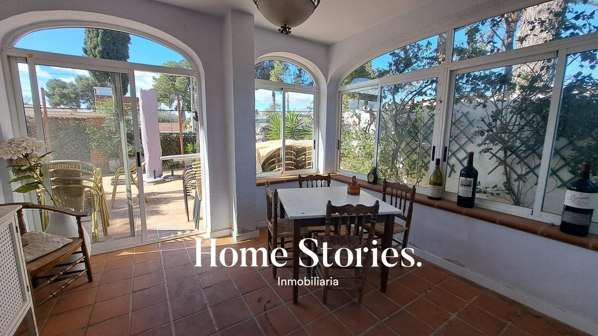 Exterior view of House or chalet for sale in Paterna  with Private garden, Terrace and Swimming Pool